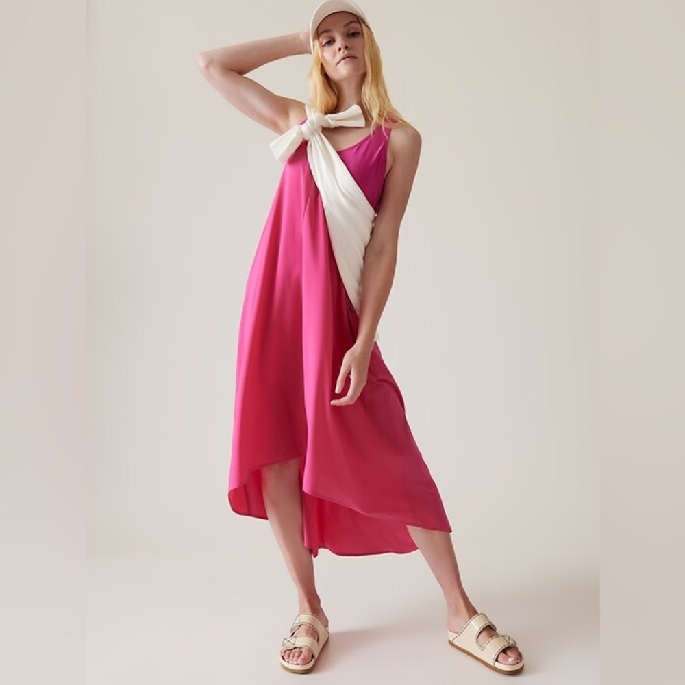Athleta Presidio High Low Relaxed Fit Asymmetrical Hemline Dress in Salvia Pink